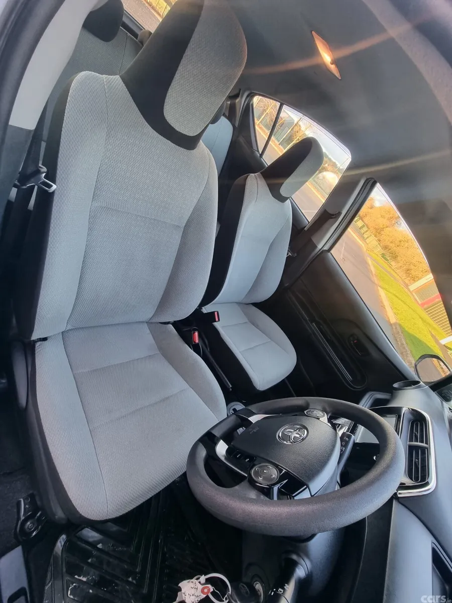 Toyota Aqua Hatchback, Petrol Hybrid, 2019, White