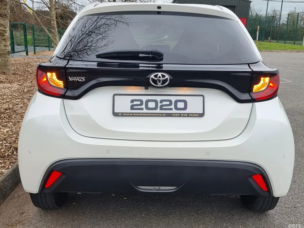 Toyota Yaris Hatchback, Petrol, 2020, White