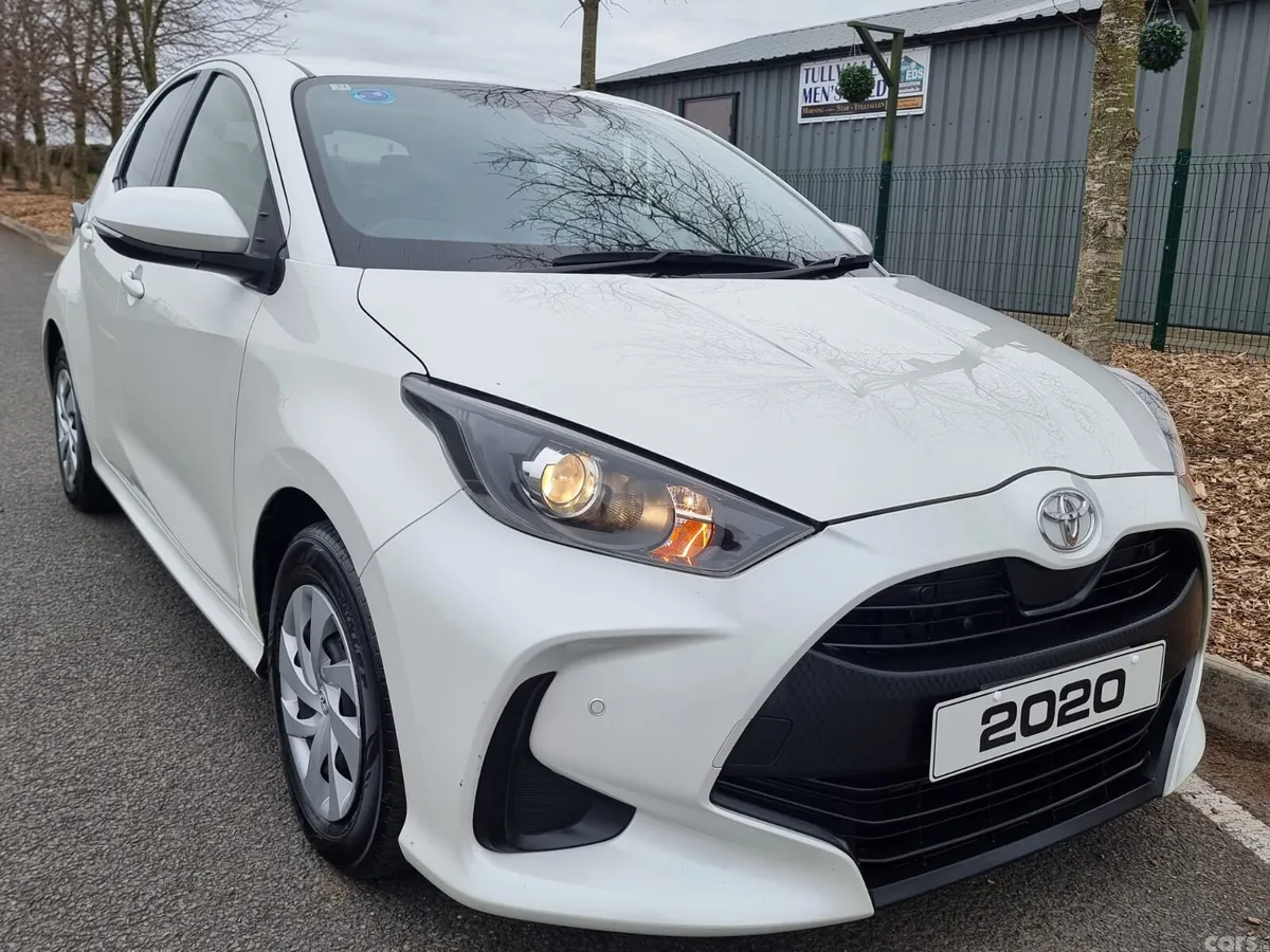 Toyota Yaris Hatchback, Petrol, 2020, White