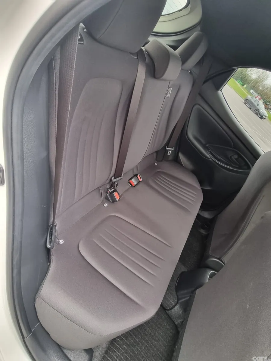 Toyota Yaris Hatchback, Petrol, 2020, White