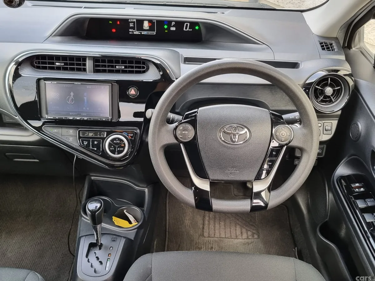 Toyota Aqua Hatchback, Petrol Hybrid, 2019, White