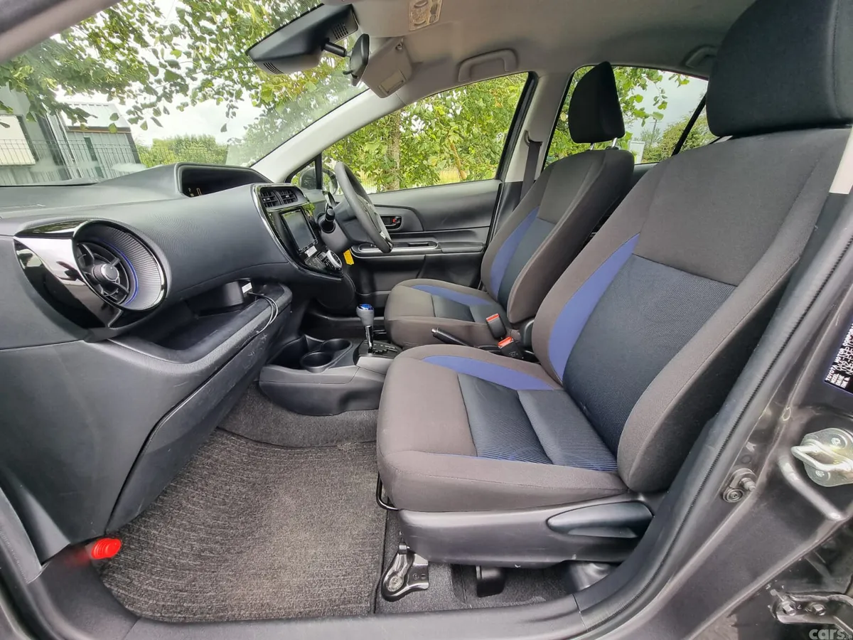 Toyota Aqua Hatchback, Petrol Hybrid, 2019, Black