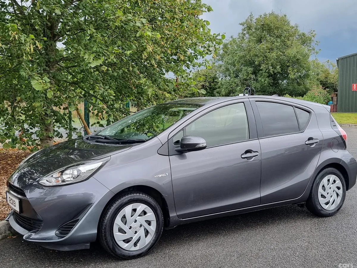 Toyota Aqua Hatchback, Petrol Hybrid, 2019, Grey