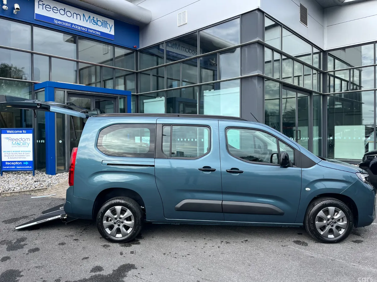 Opel Combo MPV, Diesel, 2026, Blue