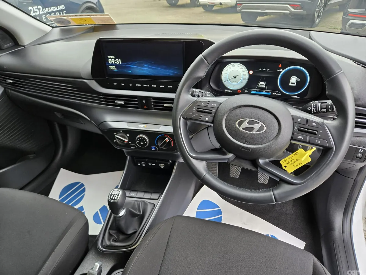 Hyundai i20 Hatchback, Petrol, 2025, White