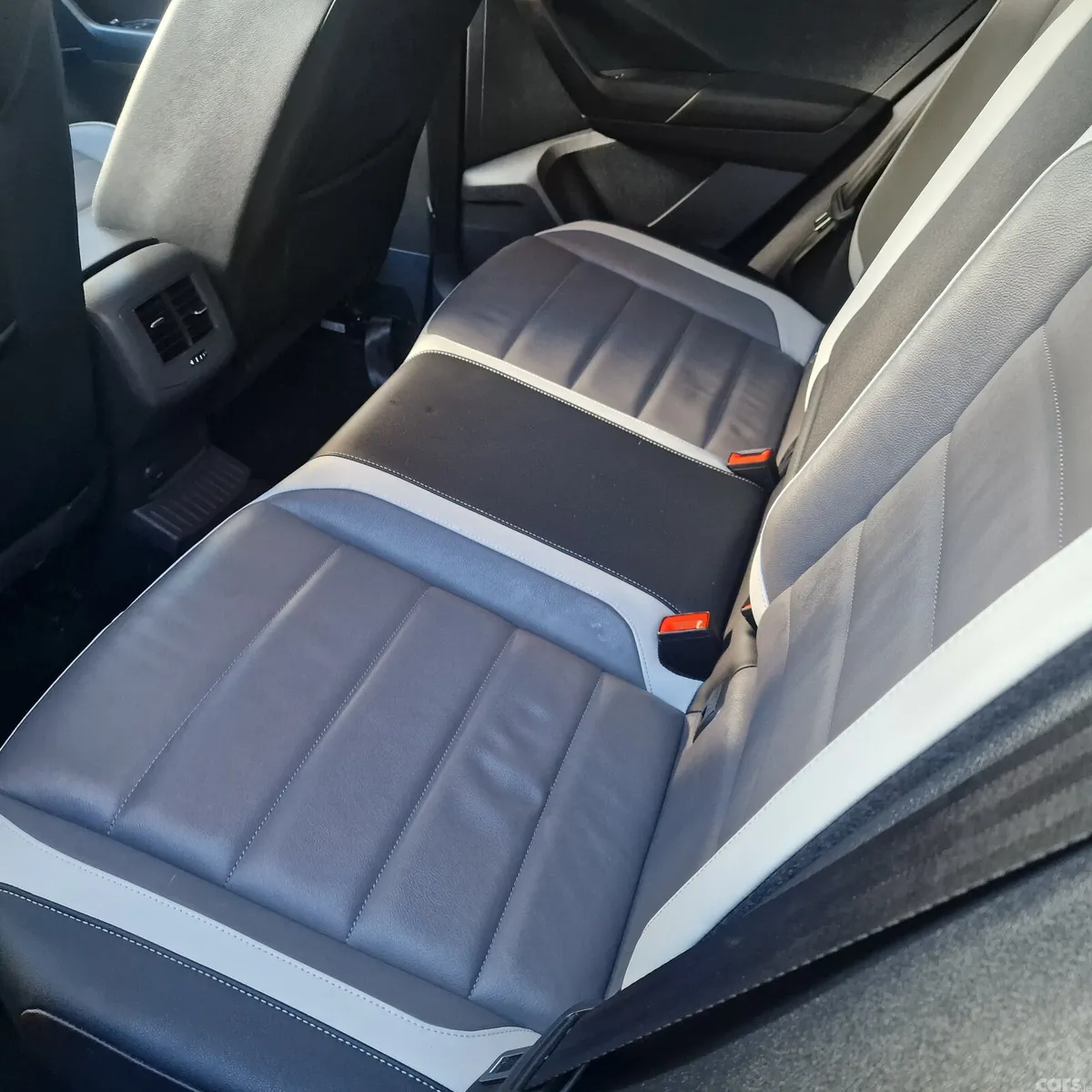 Volkswagen T-Roc SUV, Diesel, 2019, Brown