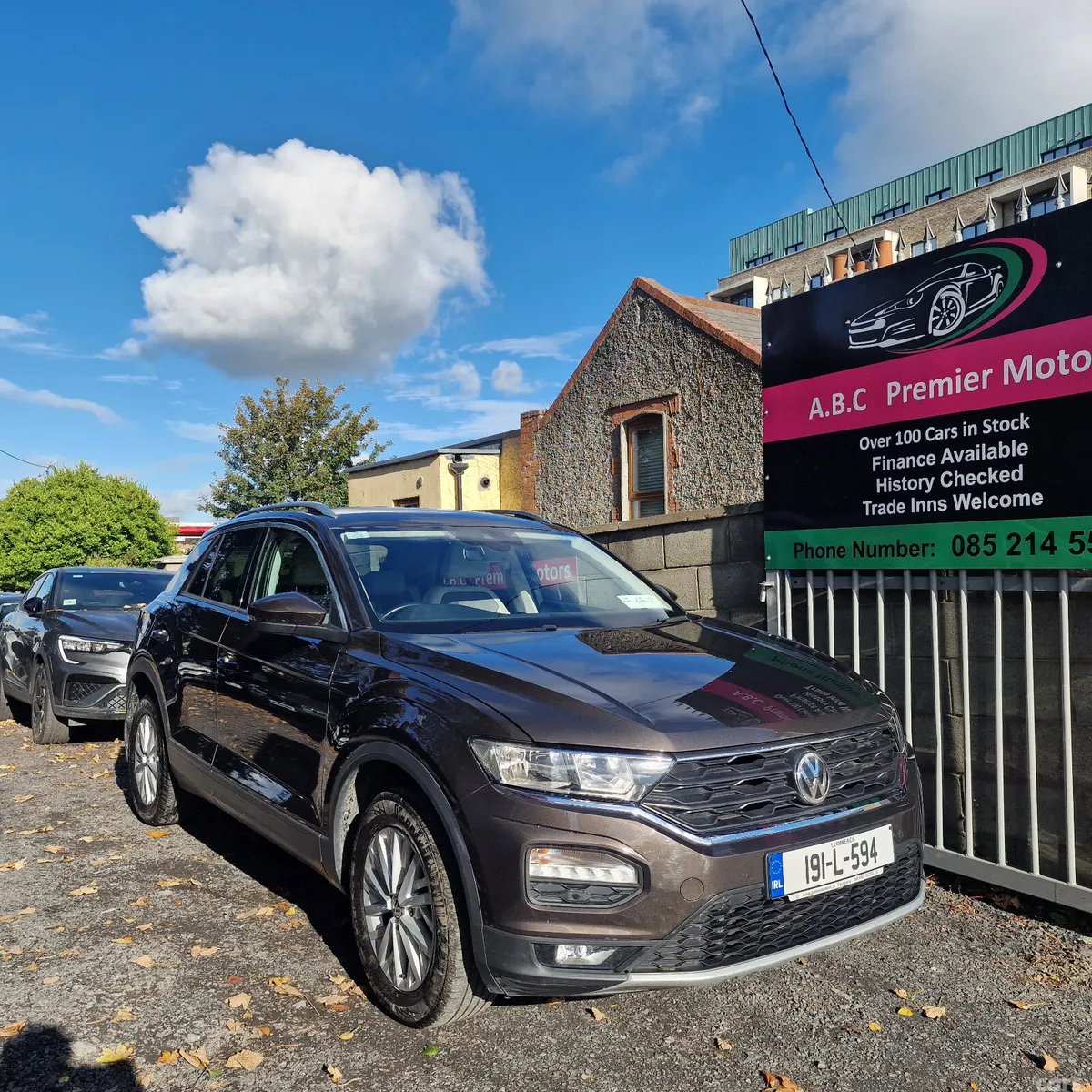 Volkswagen T-Roc SUV, Diesel, 2019, Brown