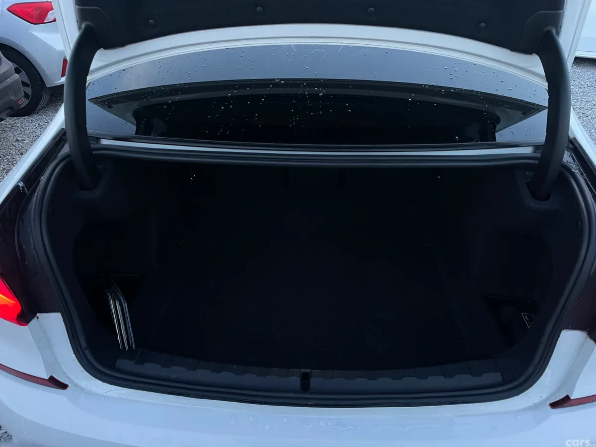 BMW 3-Series Saloon, Diesel, 2019, White