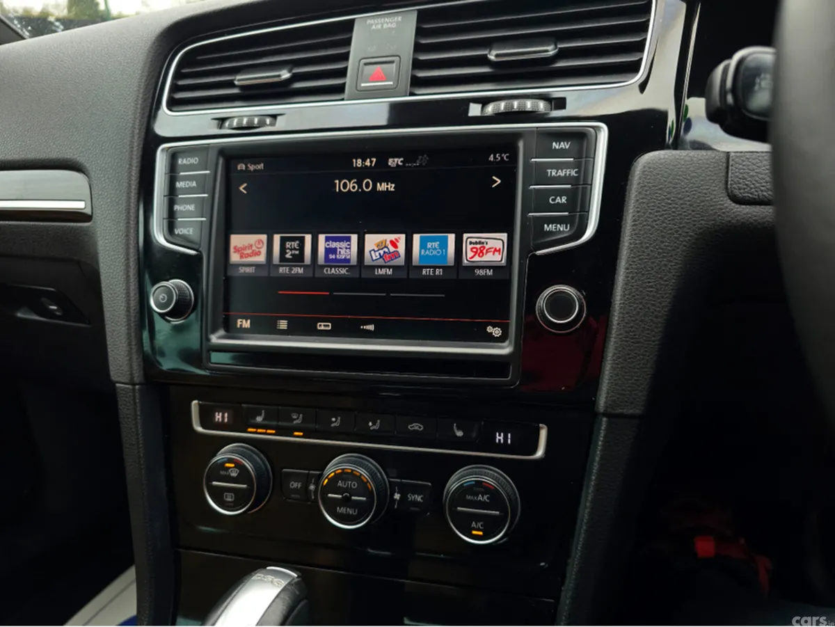 Volkswagen Golf Hatchback, Petrol, 2015, Black