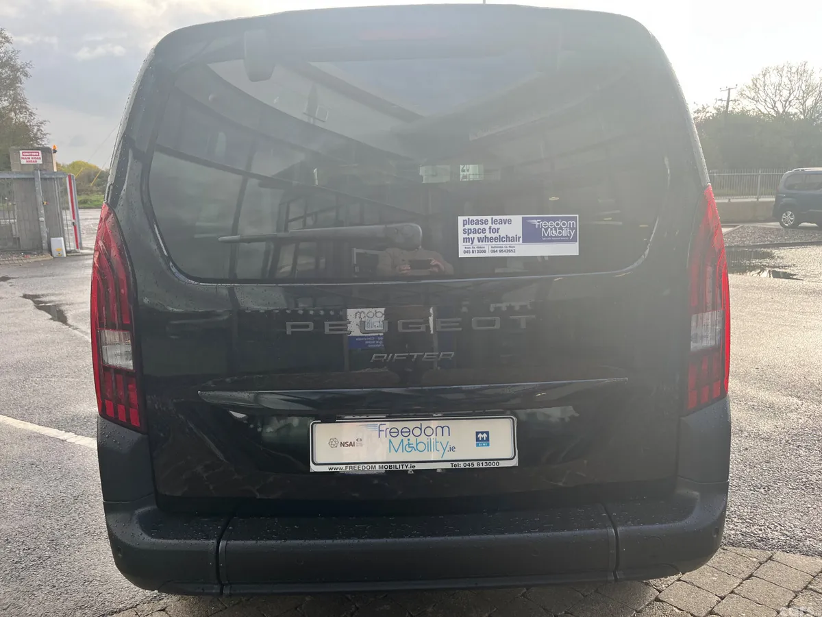 Peugeot Rifter MPV, Diesel, 2026, Black