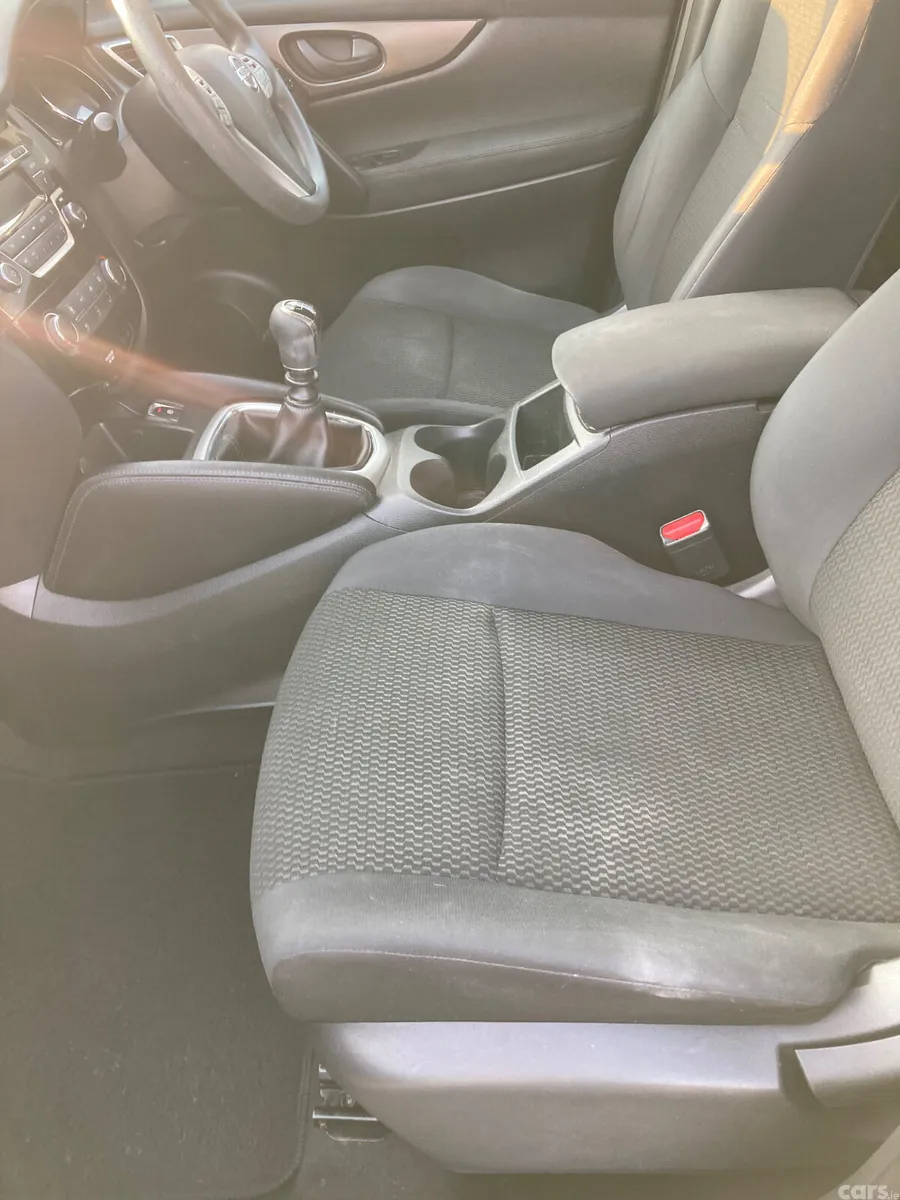 Nissan Qashqai Hatchback, Diesel, 2015, Silver