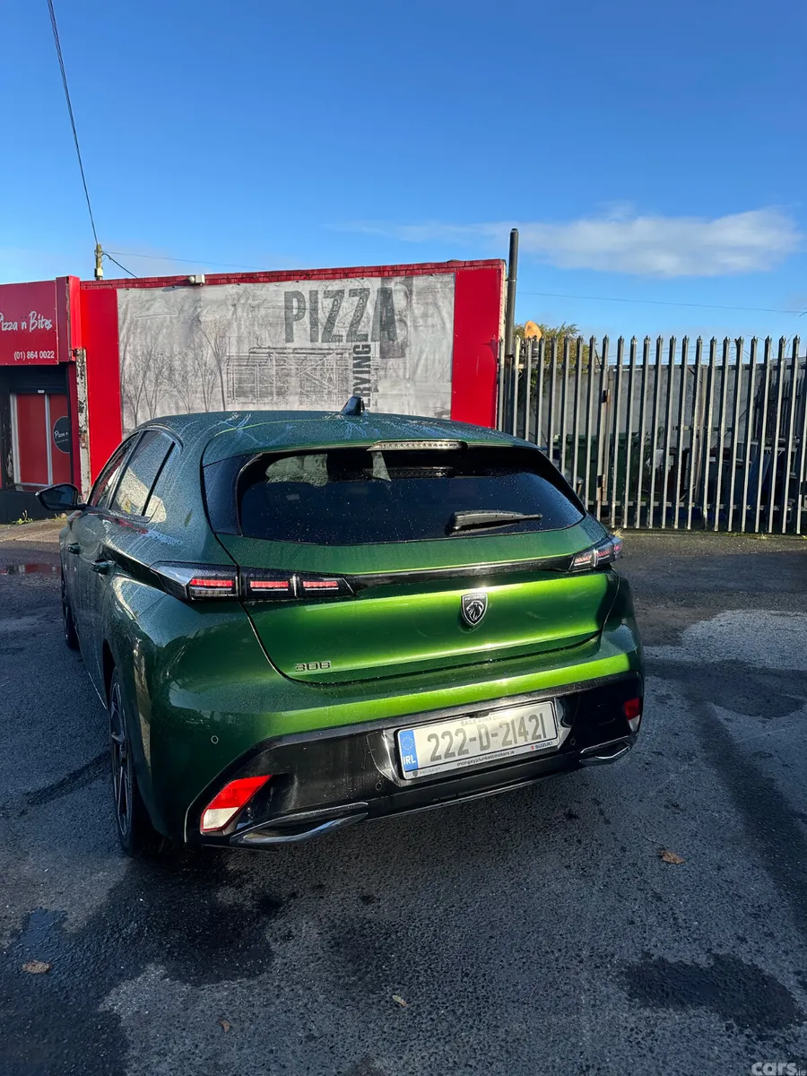 Peugeot 308 Hatchback, Diesel, 2022, Green