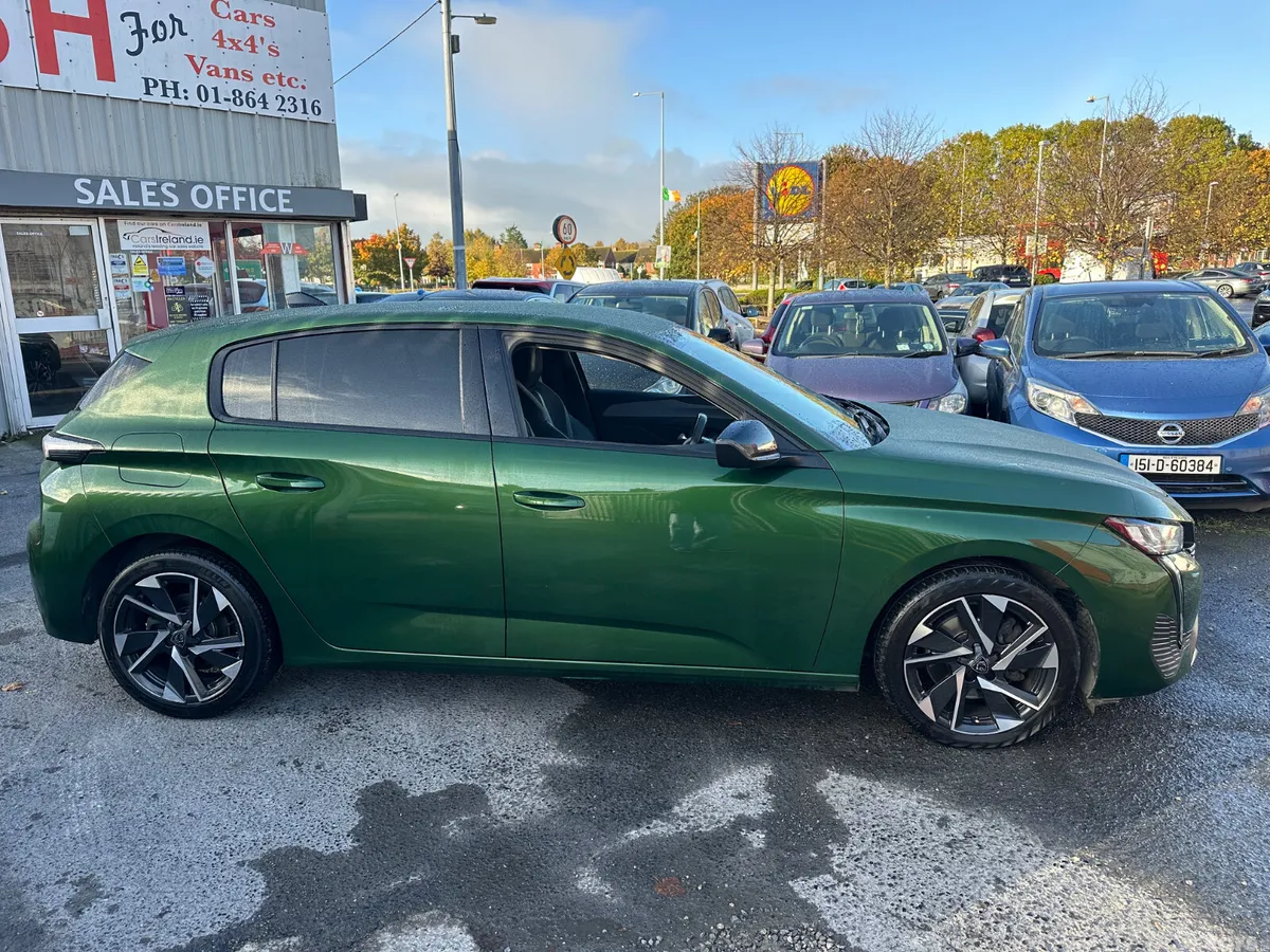 Peugeot 308 Hatchback, Diesel, 2022, Green