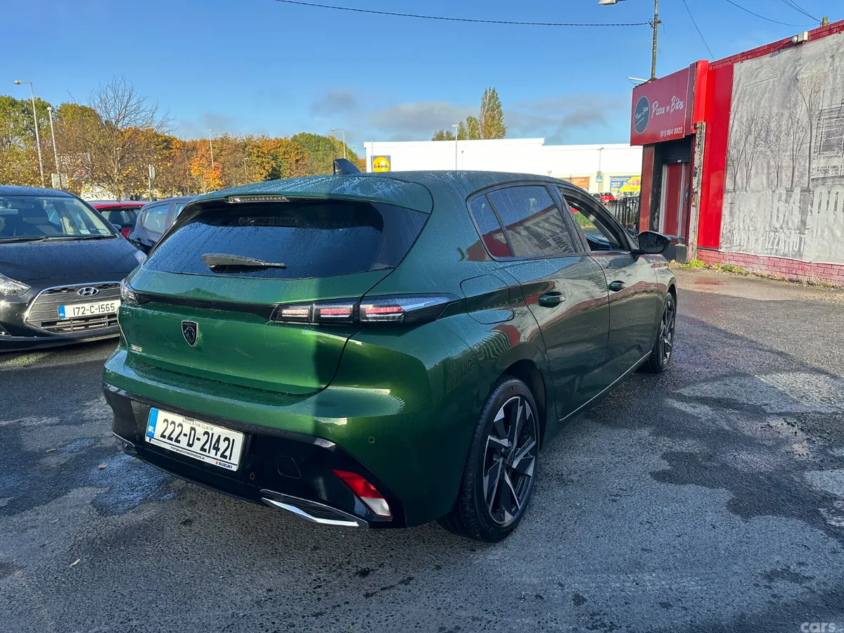 Peugeot 308 Hatchback, Diesel, 2022, Green