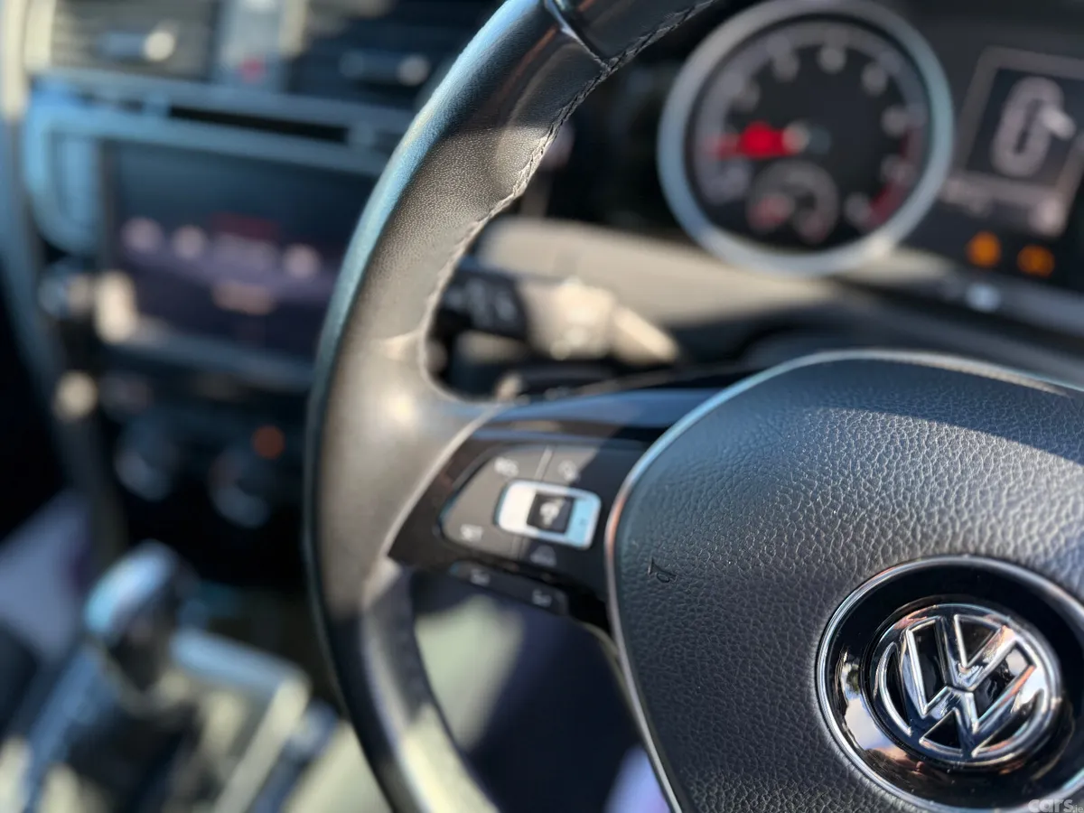 Volkswagen Golf Hatchback, Petrol, 2016, White