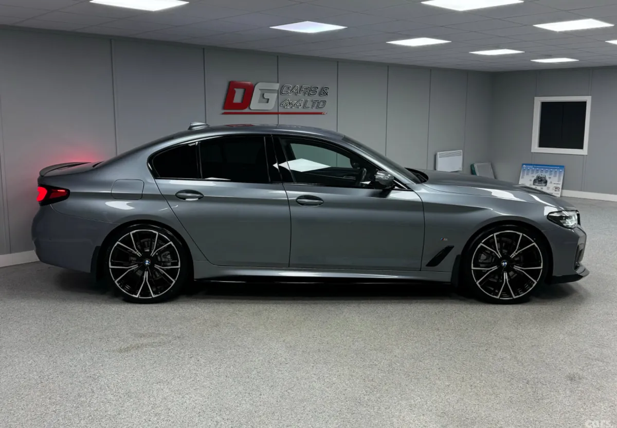 BMW 5-Series Saloon, Diesel Hybrid, 2020, Blue