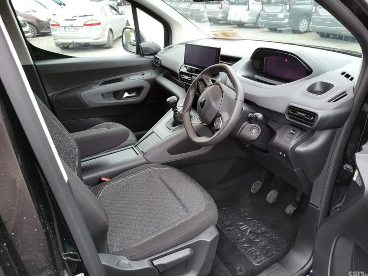 Peugeot Rifter MPV, Diesel, 2026, Black