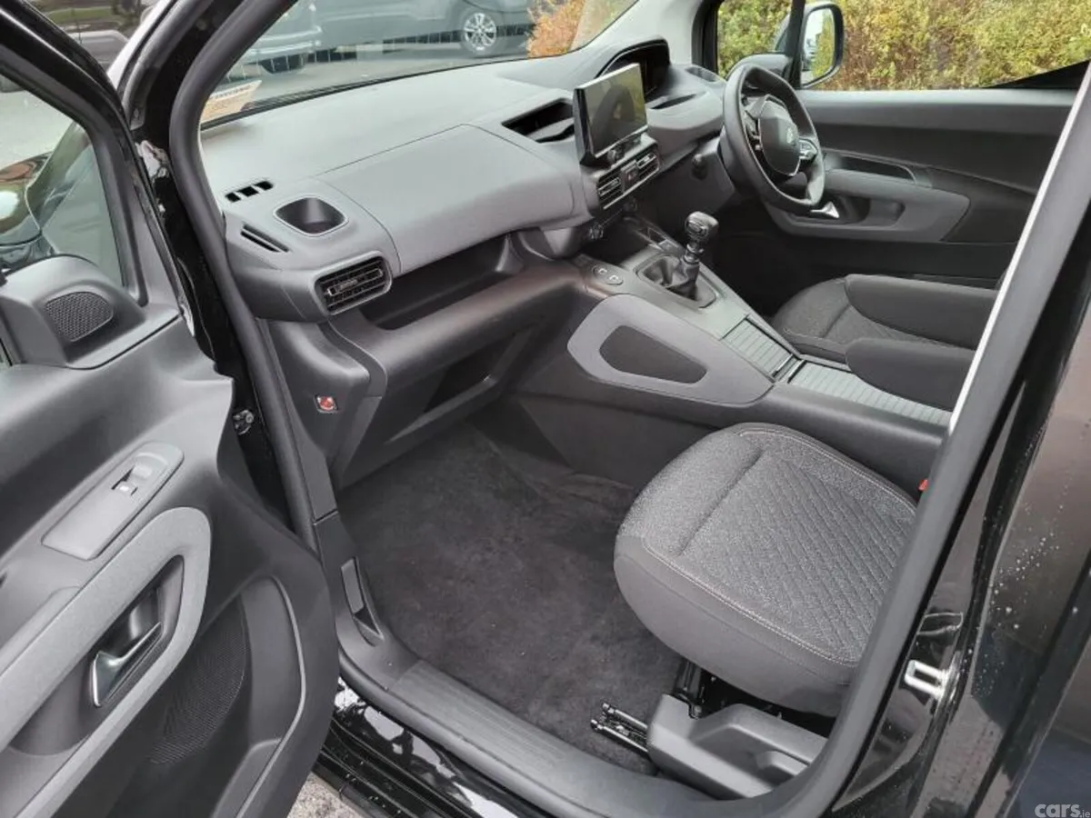 Peugeot Rifter MPV, Diesel, 2026, Black