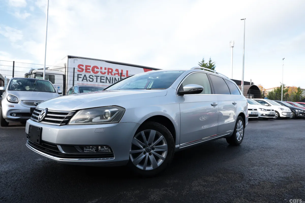 Volkswagen Passat Estate, Petrol, 2013, Silver