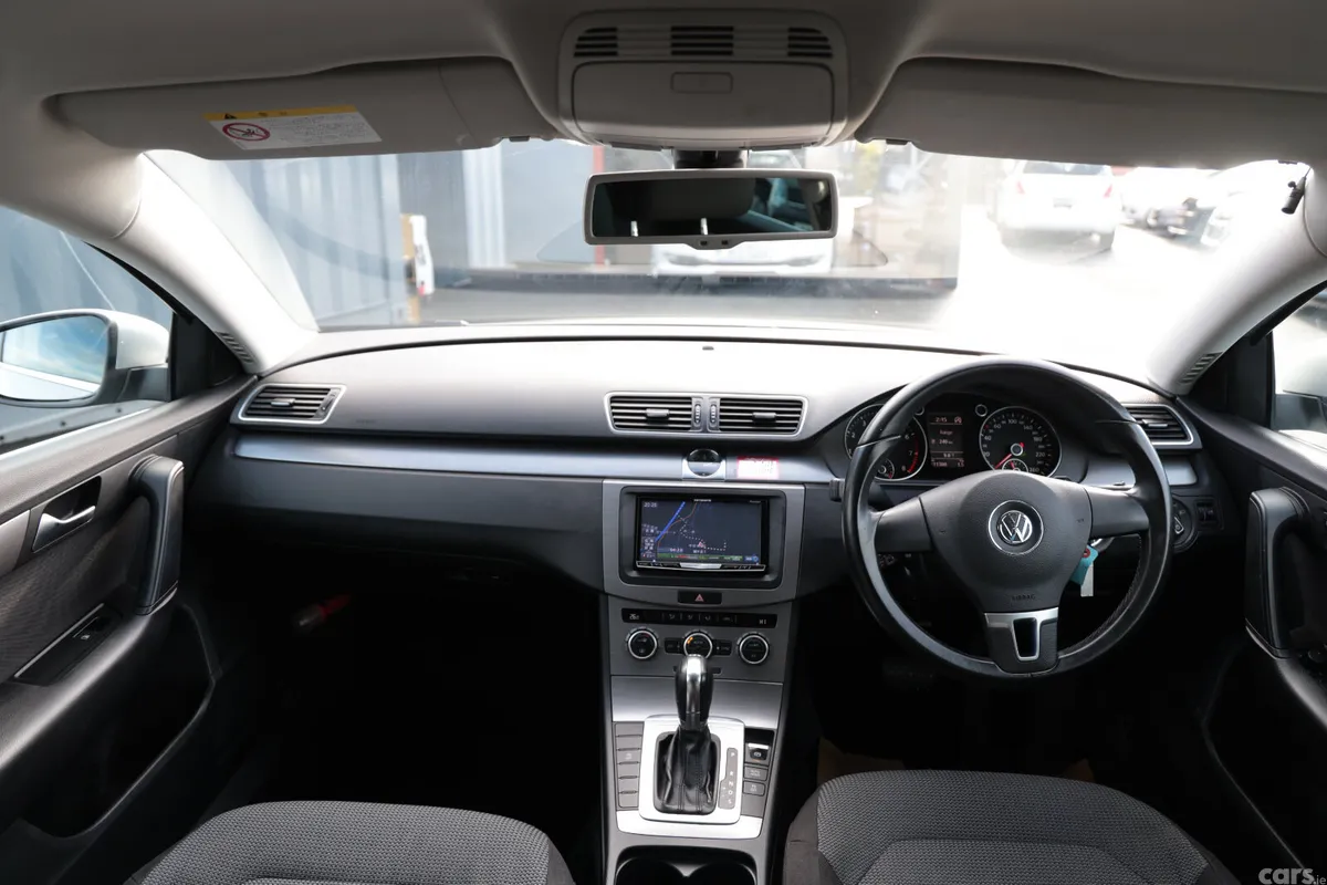 Volkswagen Passat Estate, Petrol, 2013, Silver