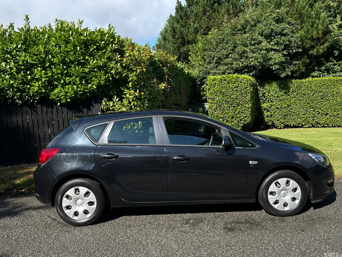 Opel Astra MPV, Petrol, 2014, Black