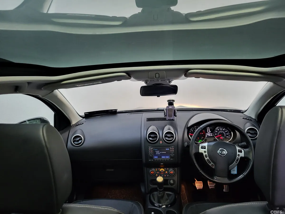 Nissan Qashqai Hatchback, Diesel, 2013, Black