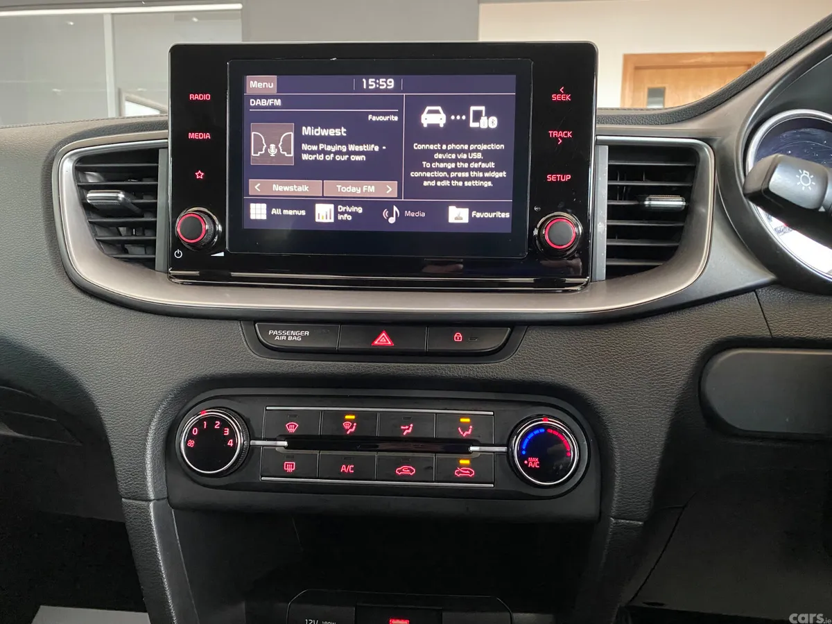 Kia Ceed Hatchback, Diesel Hybrid, 2021, Black