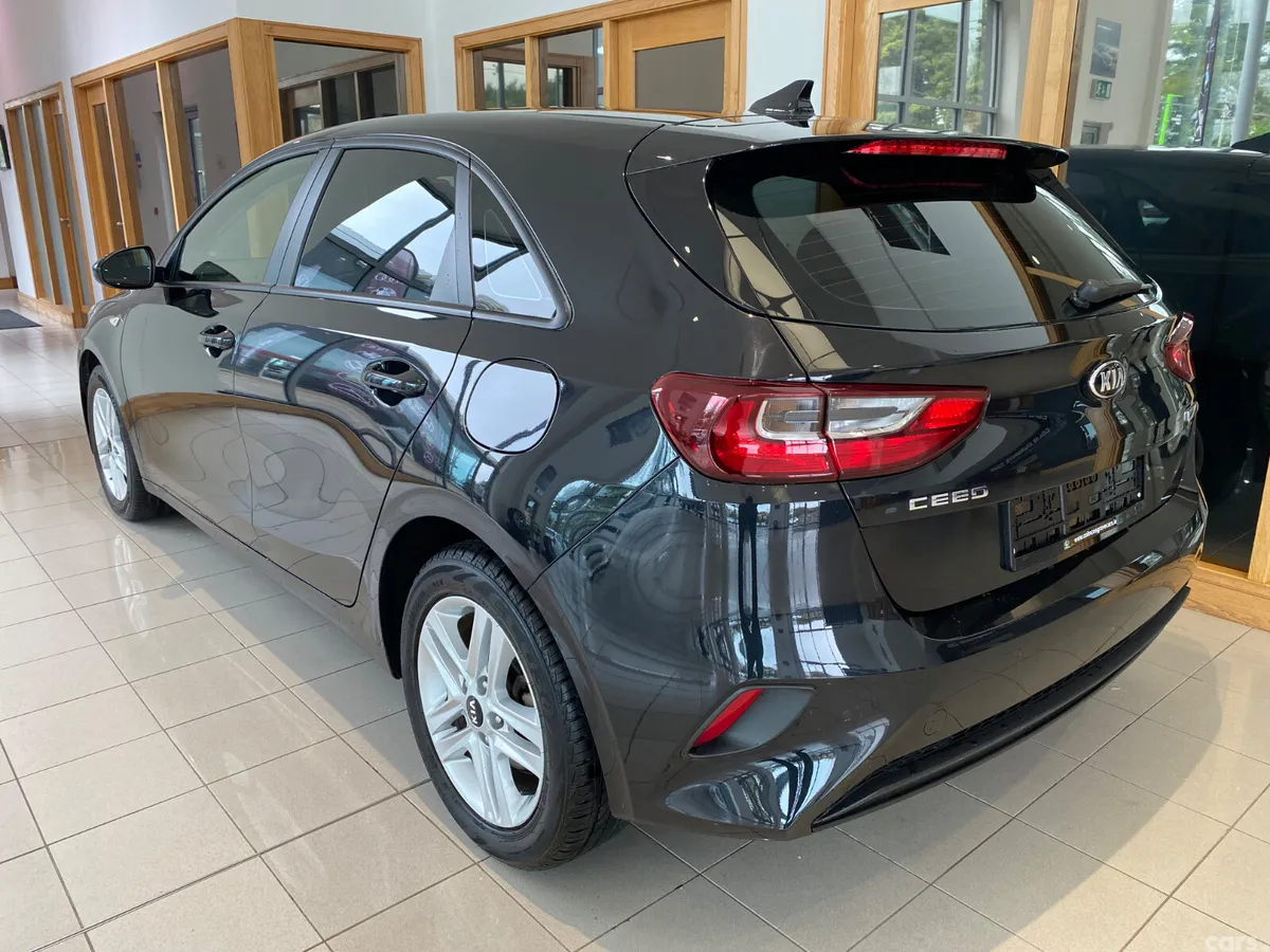 Kia Ceed Hatchback, Diesel Hybrid, 2021, Black