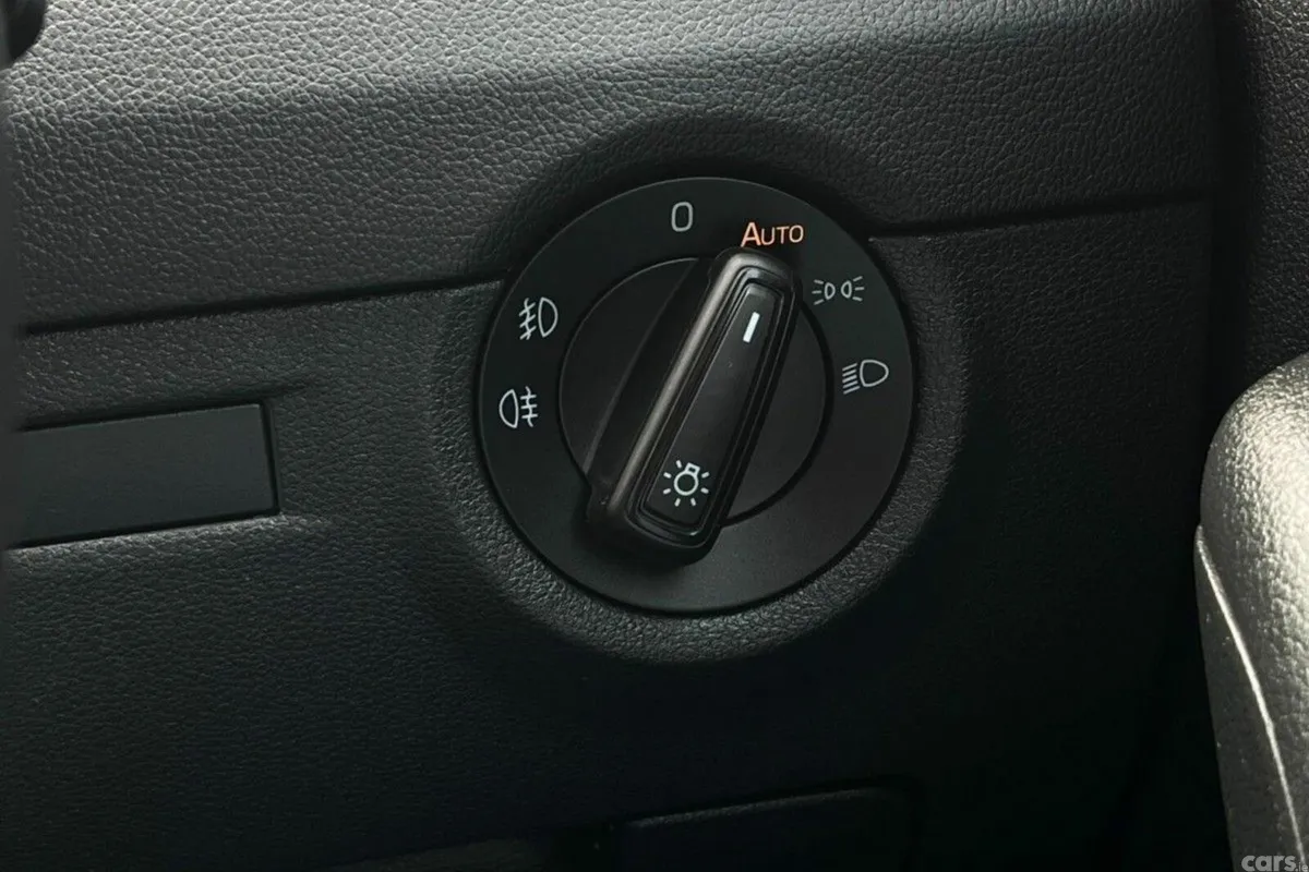 Skoda Octavia Saloon, Petrol, 2021, Grey