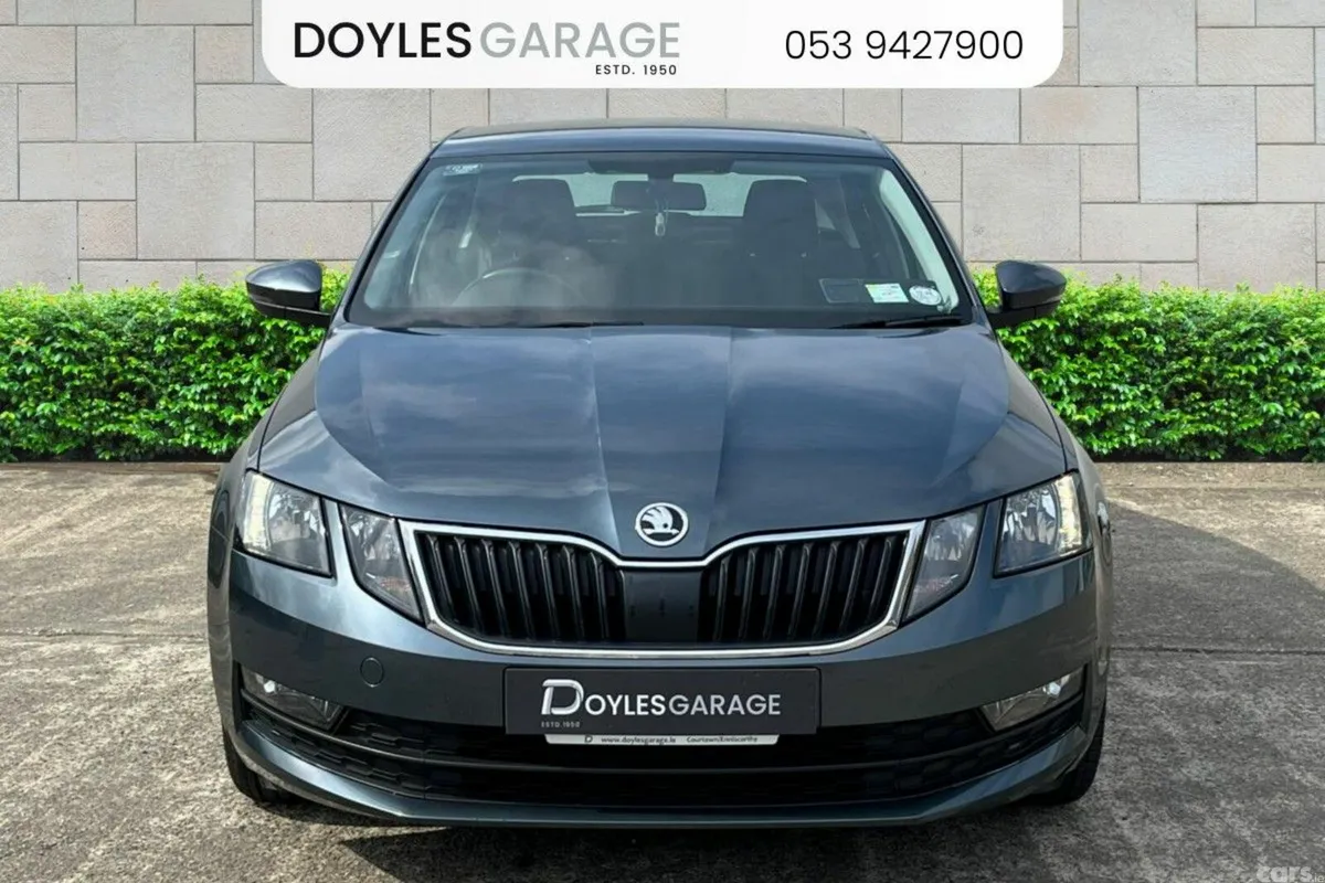 Skoda Octavia Saloon, Petrol, 2021, Grey