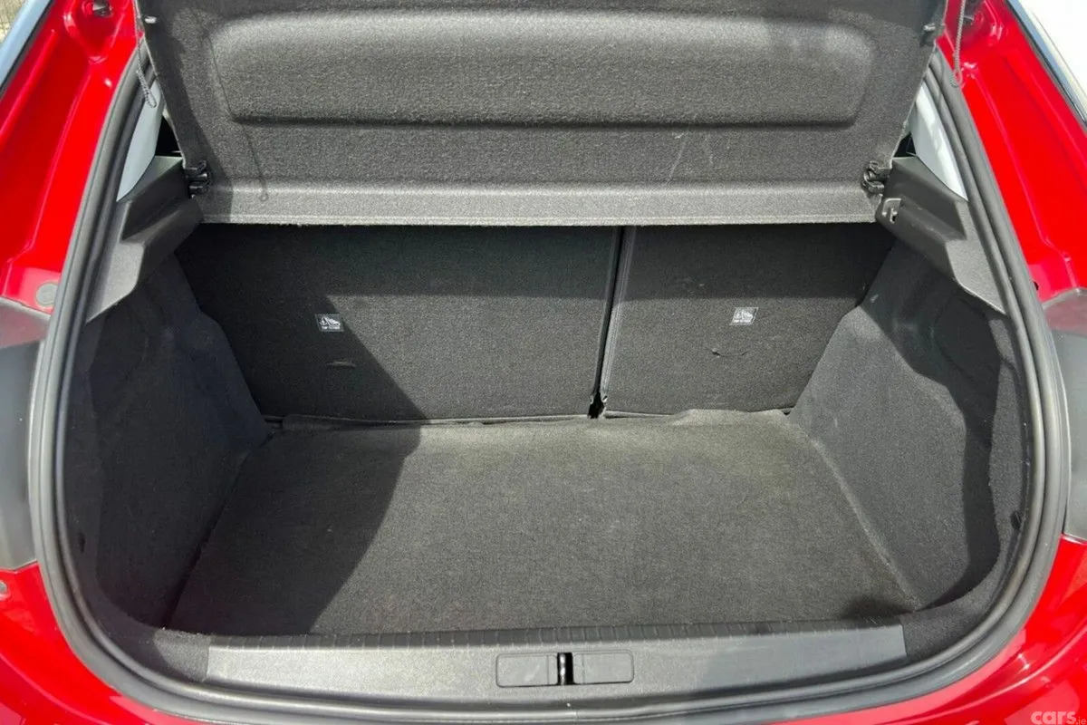 Opel Corsa Hatchback, Petrol, 2022, Red