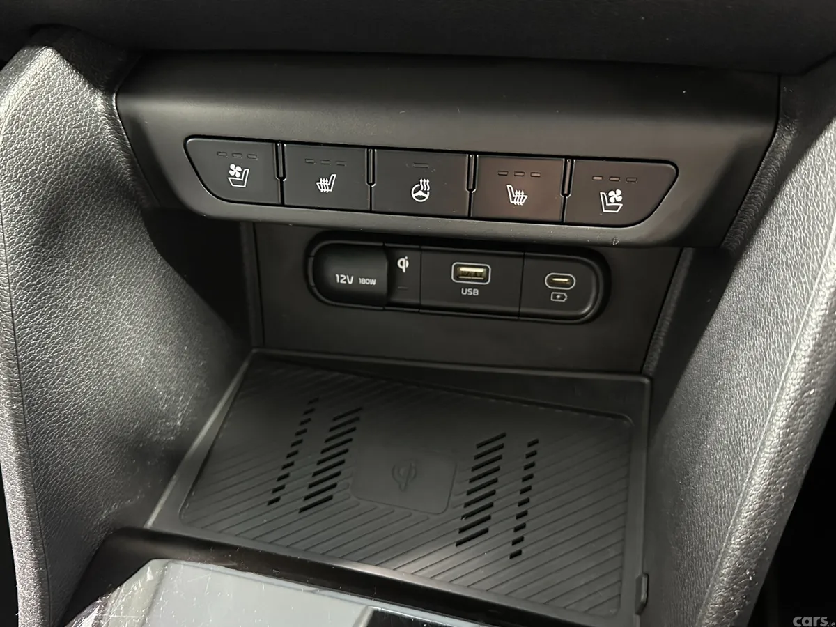 Kia Sportage SUV, Diesel Hybrid, 2023, Black