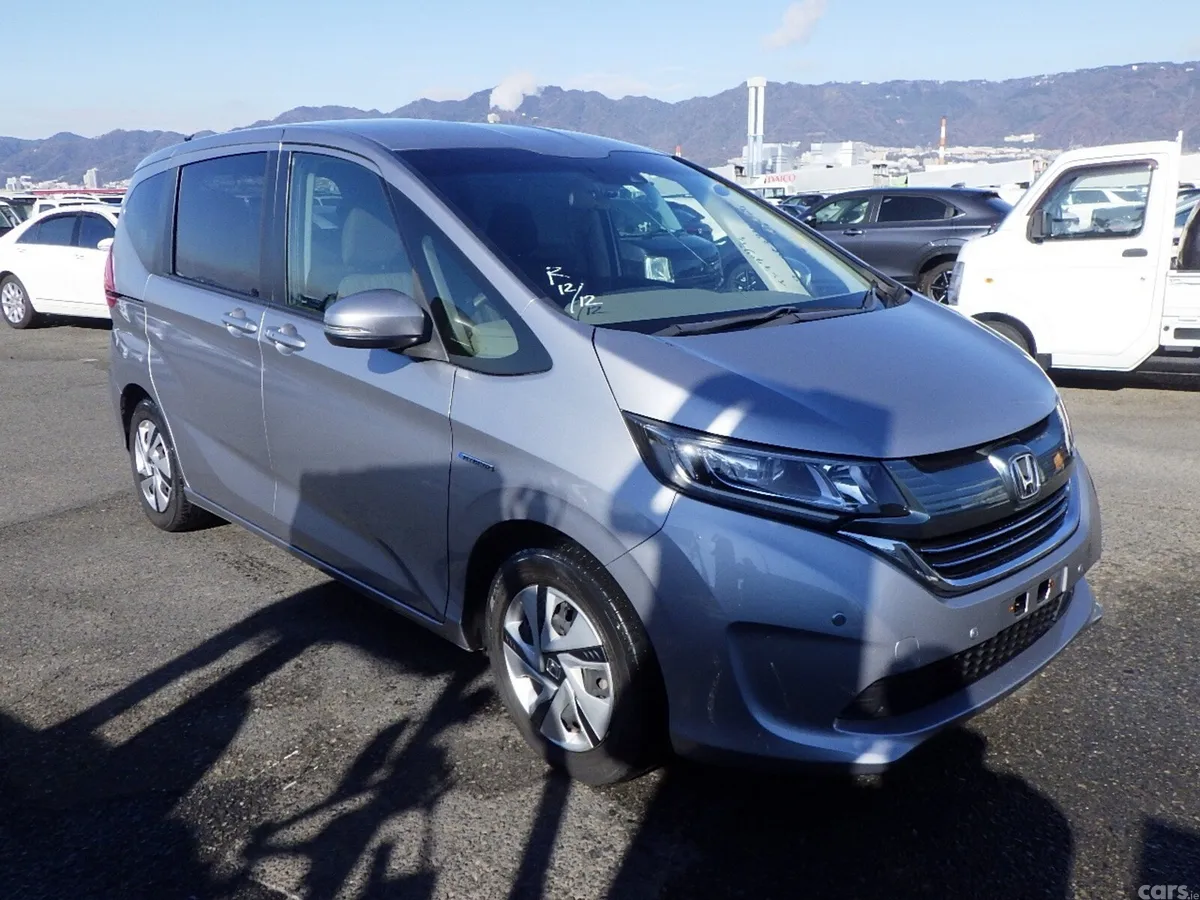 Honda Freed MPV, Petrol Hybrid, 2017, Silver