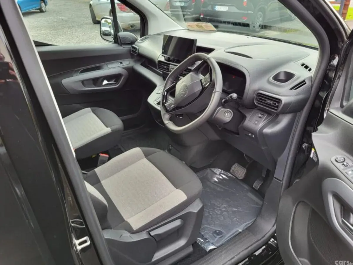 Citroen Berlingo MPV, Diesel, 2026, Black