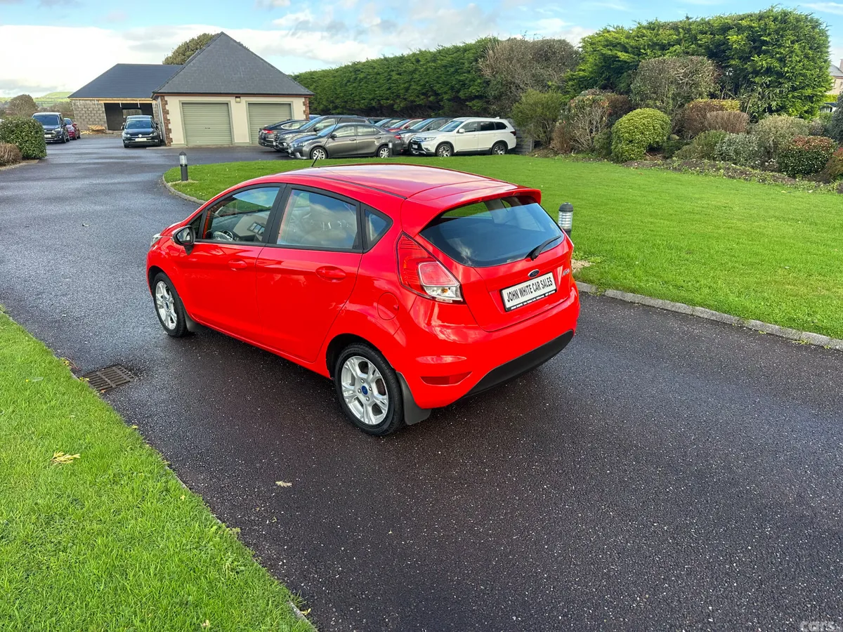 Ford Fiesta Hatchback, Diesel, 2016, Red