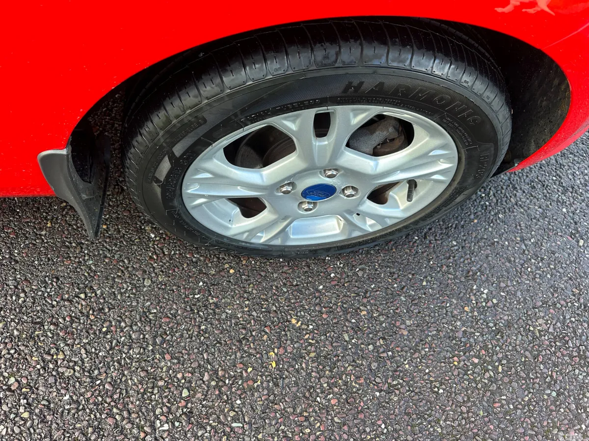 Ford Fiesta Hatchback, Diesel, 2016, Red