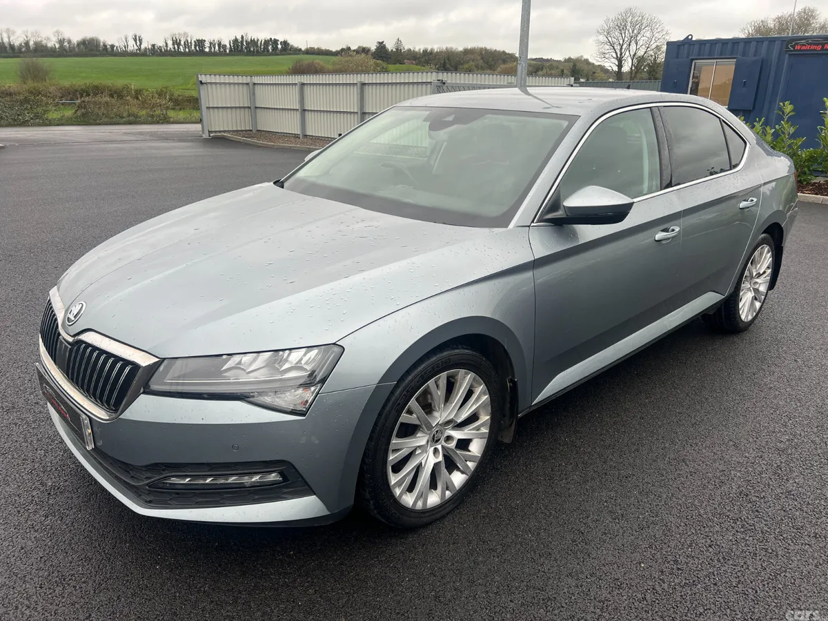 Skoda Superb Hatchback, Diesel, 2021, Grey