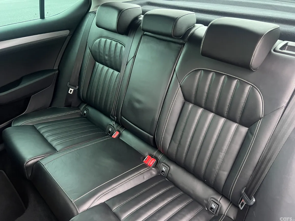 Skoda Superb Hatchback, Diesel, 2021, Grey