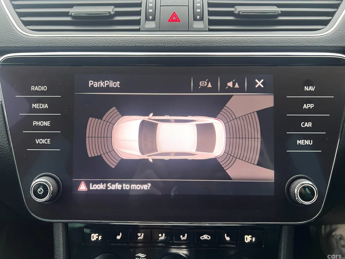 Skoda Superb Hatchback, Diesel, 2021, Grey