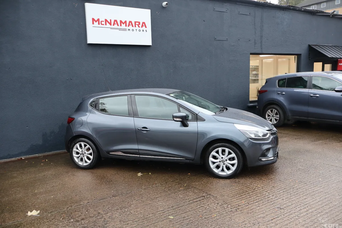 Renault Clio Hatchback, Petrol, 2019, Grey