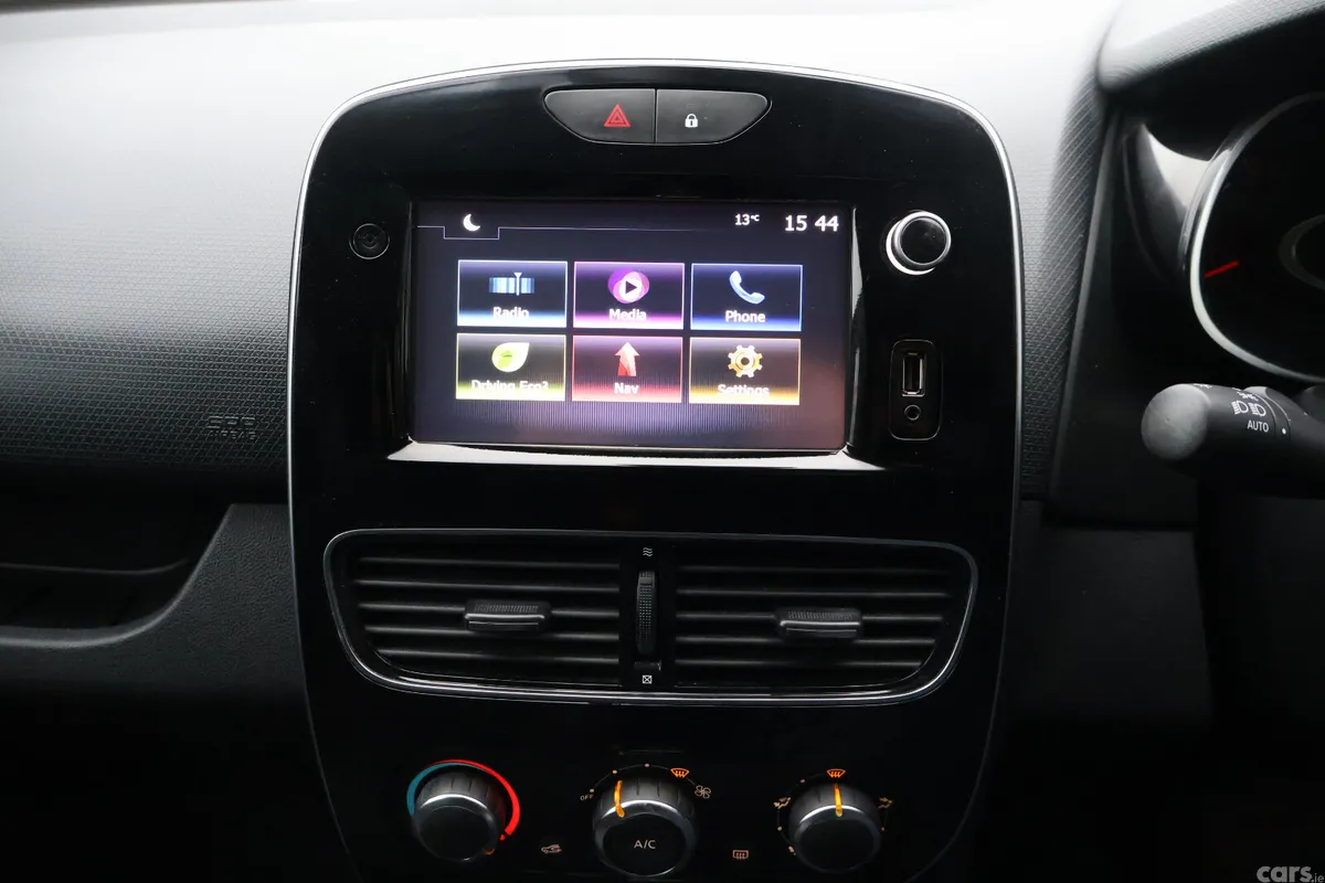 Renault Clio Hatchback, Petrol, 2019, Grey