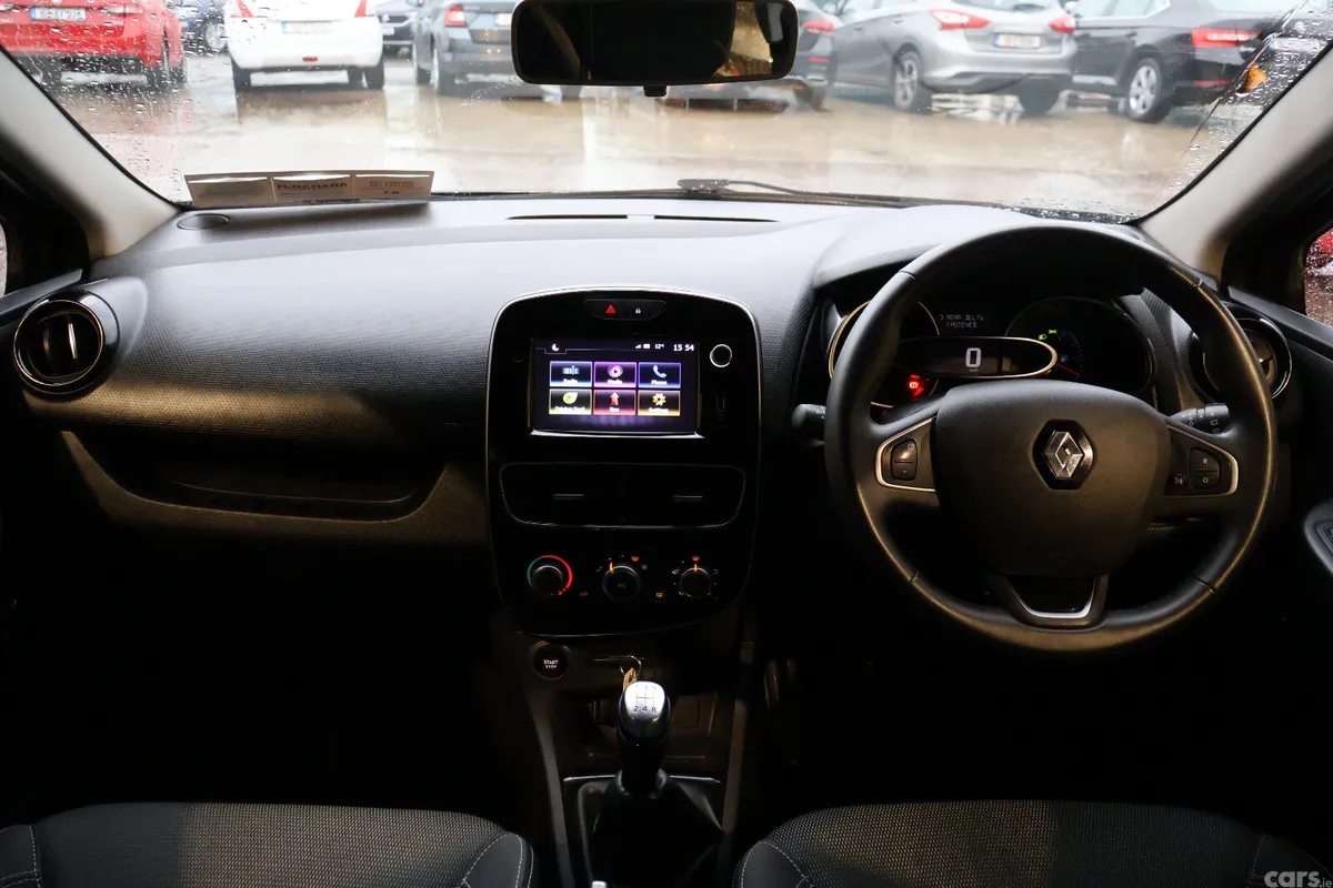 Renault Clio Hatchback, Petrol, 2019, Grey