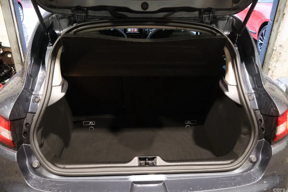 Renault Clio Hatchback, Petrol, 2019, Grey