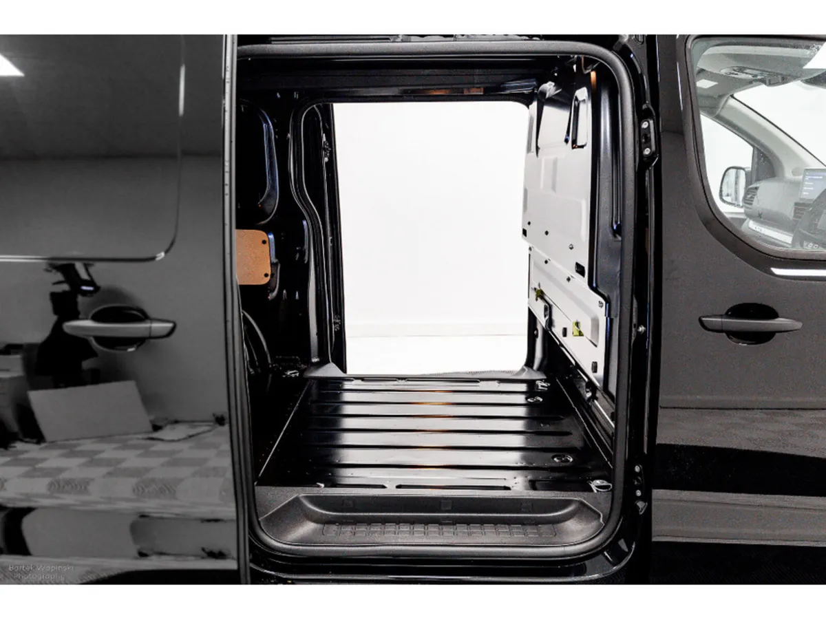 Peugeot Expert Van, Diesel, 2025, Black