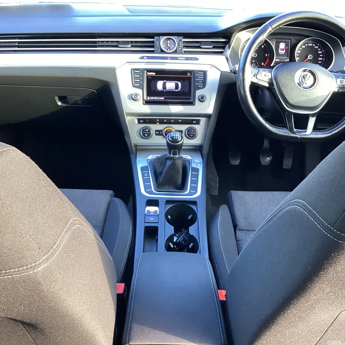 Volkswagen Passat Saloon, Diesel, 2015, Silver