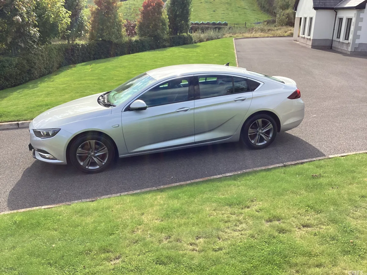 Opel Insignia Hatchback, Diesel, 2021, Grey