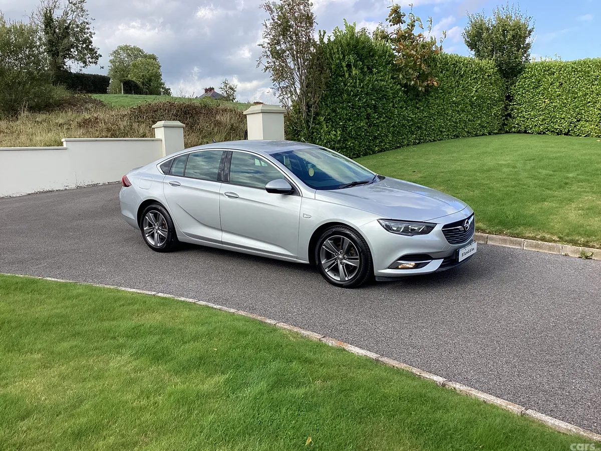 Opel Insignia Hatchback, Diesel, 2021, Grey