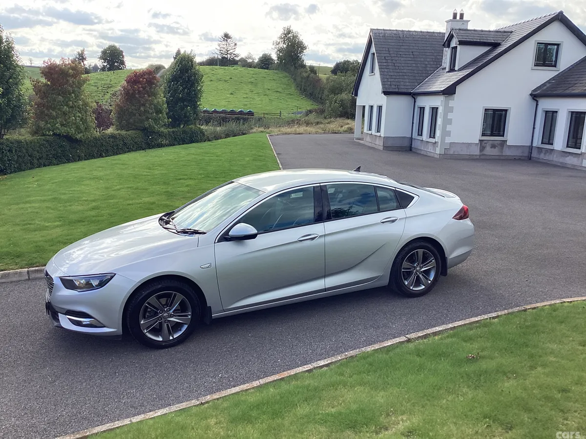 Opel Insignia Hatchback, Diesel, 2021, Grey