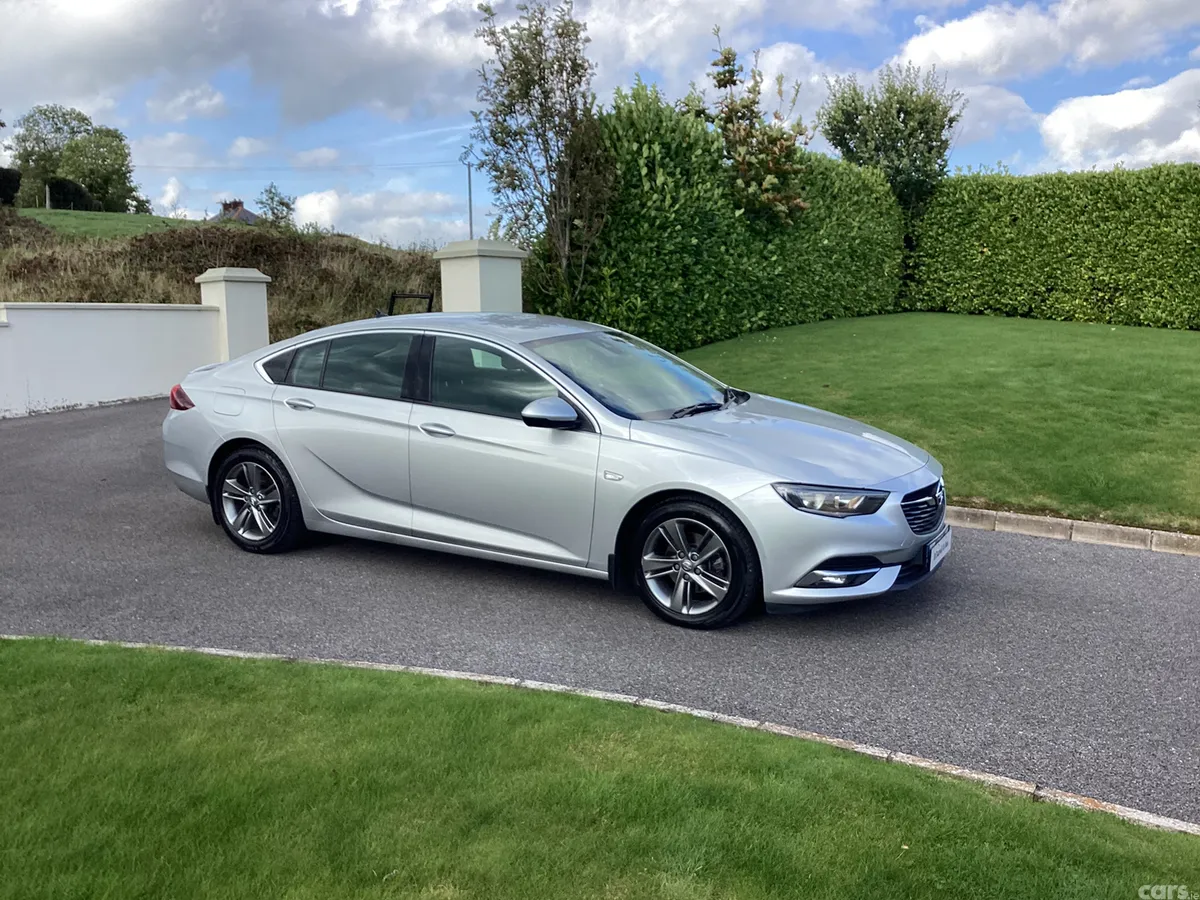 Opel Insignia Hatchback, Diesel, 2021, Grey