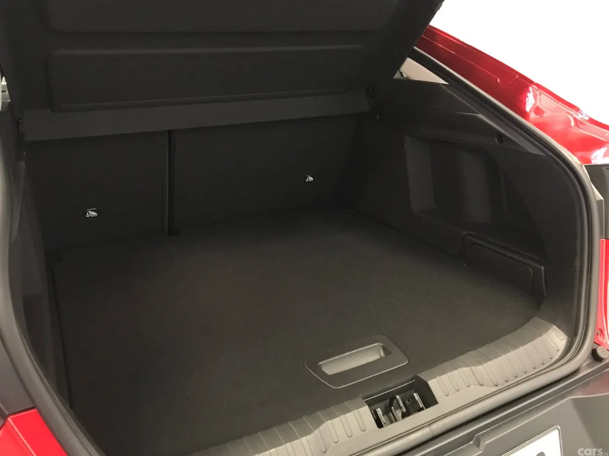 Renault Arkana Hatchback, Petrol, 2023, Red